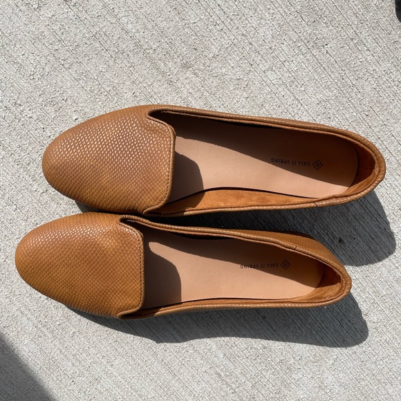 Call it Spring Brown Flats 3/30 - Picture 4 of 7